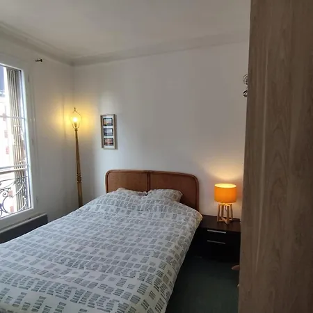 Spacious Nest Facing Square Maurice Gardette Apartment *